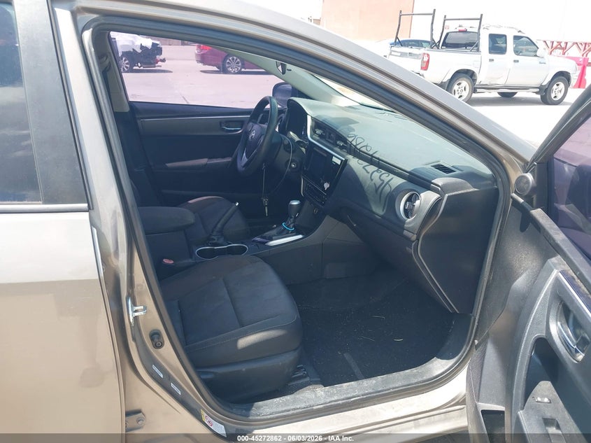 2017 TOYOTA COROLLA auction photo 5