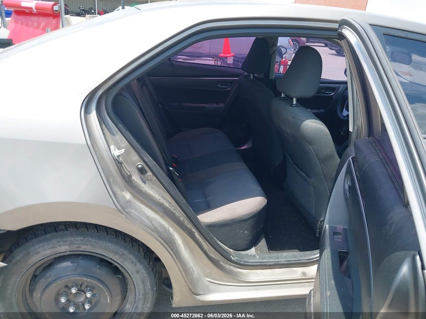 2017 TOYOTA COROLLA auction photo 8
