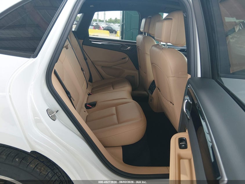 2018 Porsche Macan VIN: WP1AA2A56JLB19032 Lot: 45272936
