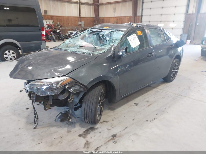 Vin: 2t1burhe5jc049879, lot: 45770784, toyota corolla se 20182
