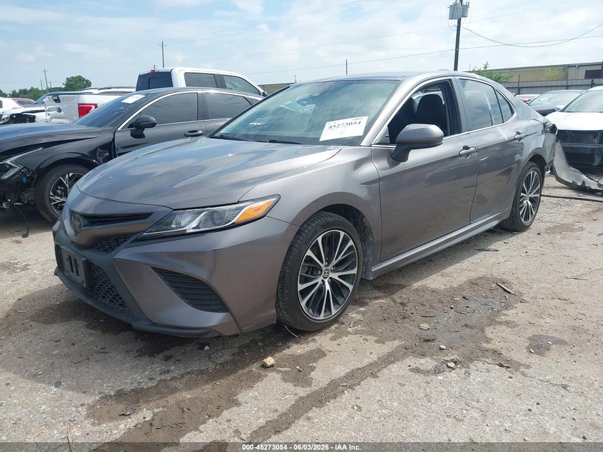 Vin: 4t1g11ak6lu950826, lot: 45770878, toyota camry se 20202