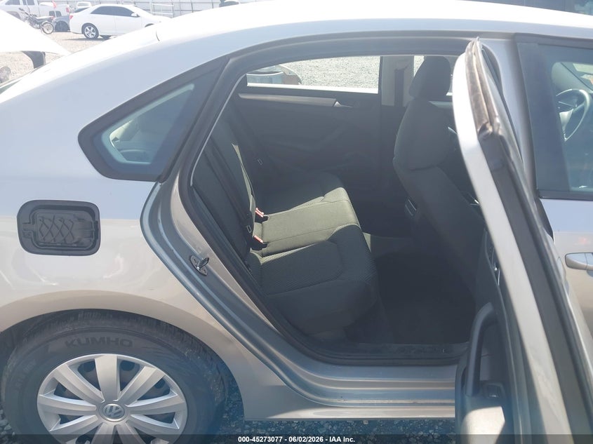 2013 Volkswagen Passat 2.5L S VIN: 1VWAP7A30DC041618 Lot: 45273077