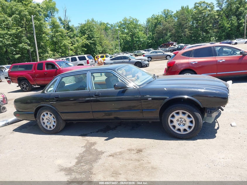 2001 Jaguar Xj8 VIN: SAJDA14C11LF25209 Lot: 45273407