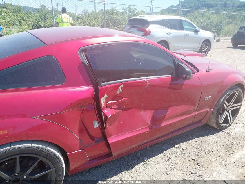2007 Ford Mustang Gt Deluxe/Gt Premium VIN: 1ZVFT82HX75251914 Lot: 45273534