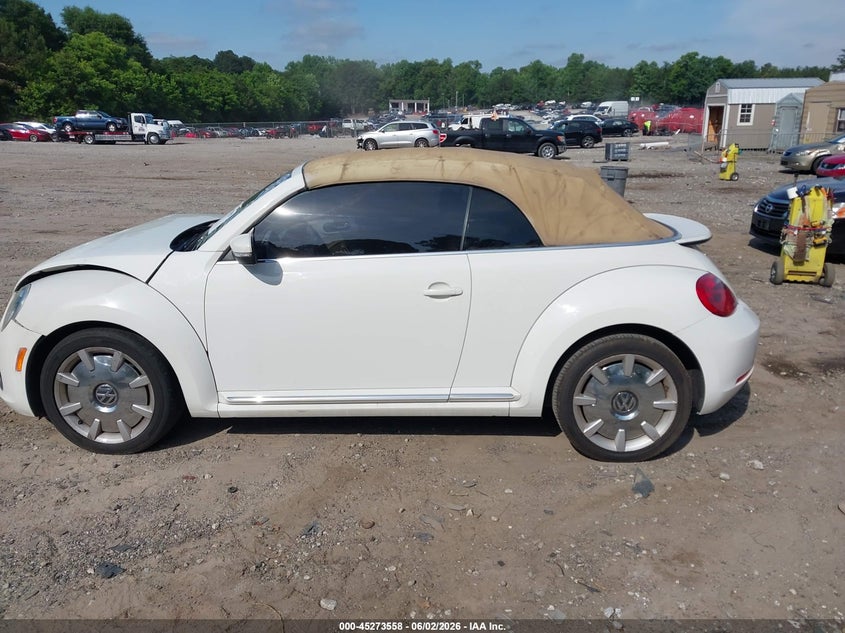 2014 Volkswagen Beetle 2.5L VIN: 3VW5P7AT8EM801036 Lot: 45273558