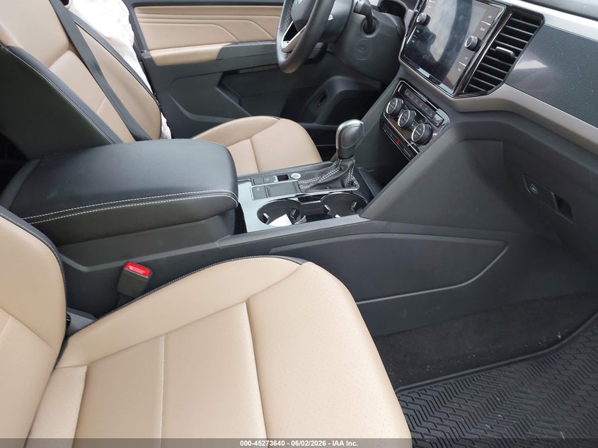 2022 VOLKSWAGEN ATLAS CROSS SPORT auction photo 5