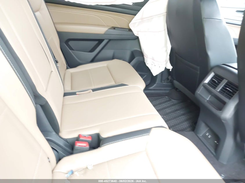 2022 VOLKSWAGEN ATLAS CROSS SPORT auction photo 8