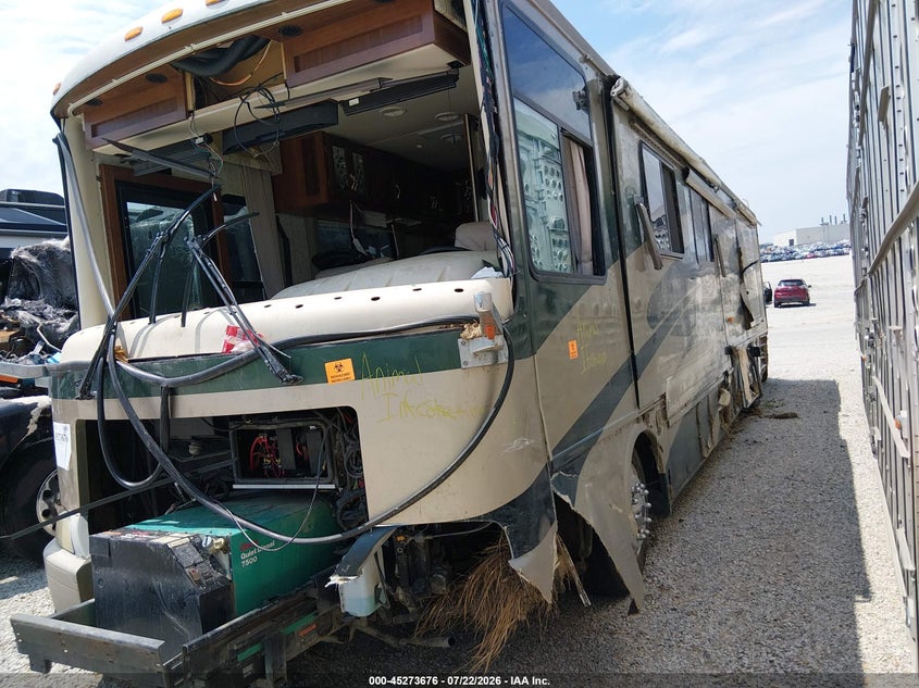 2003 FREIGHTLINER CHASSIS auction photo 2