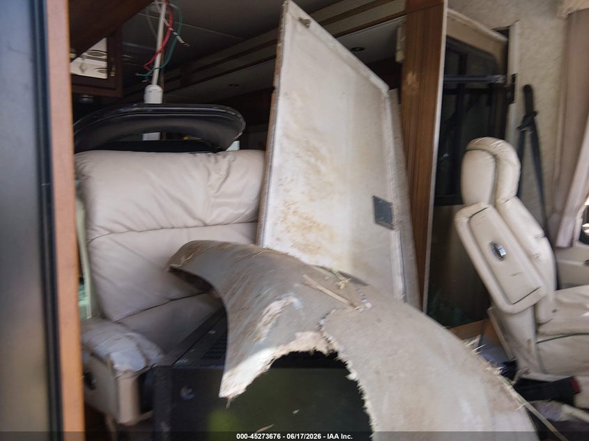 2003 FREIGHTLINER CHASSIS auction photo 5
