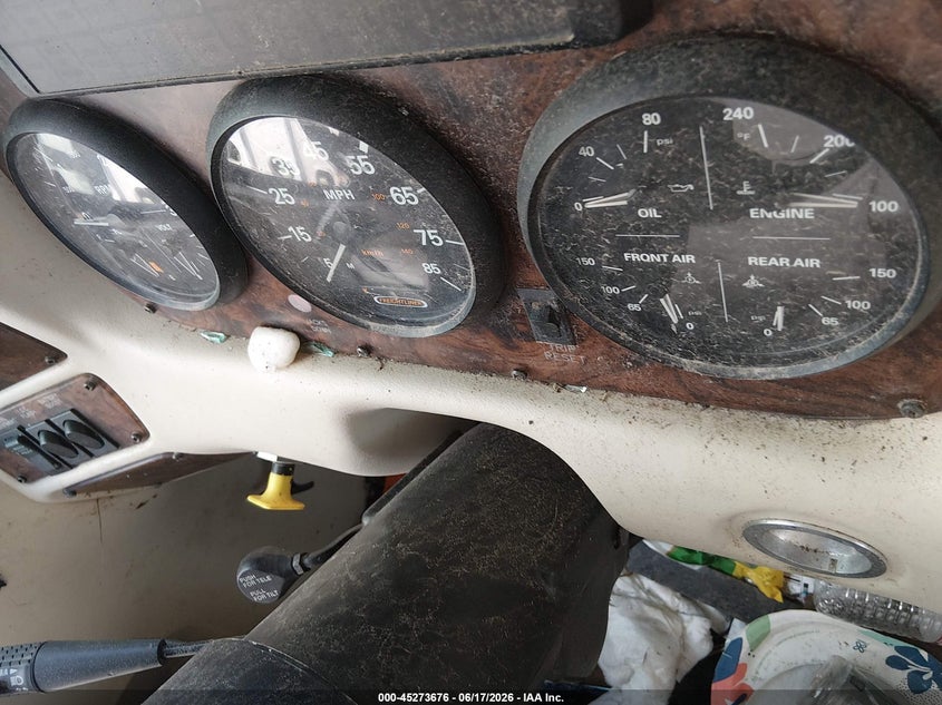 2003 FREIGHTLINER CHASSIS auction photo 7