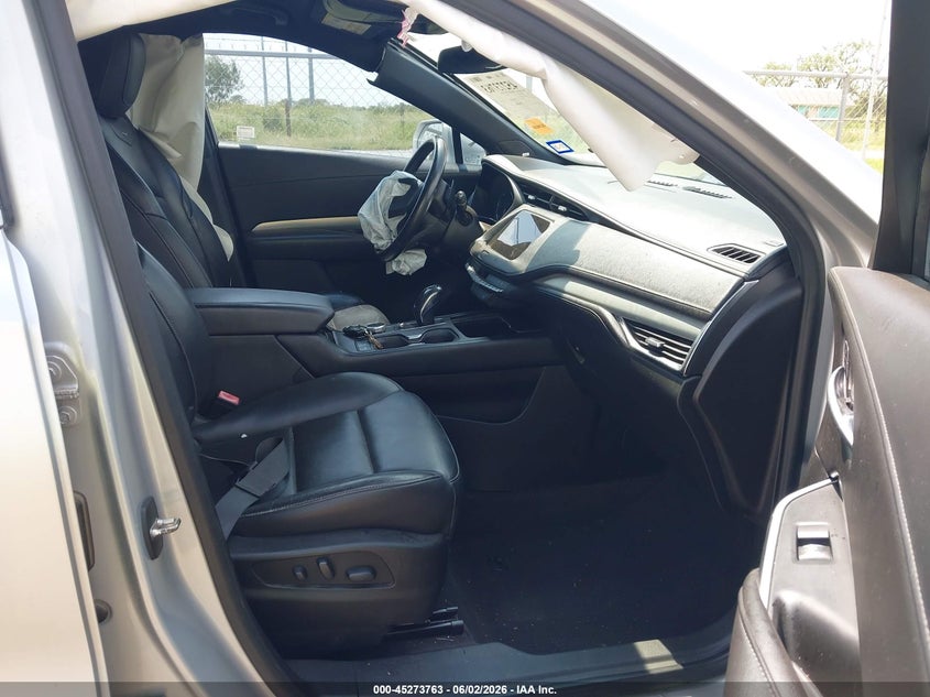 2019 CADILLAC XT4 auction photo 5