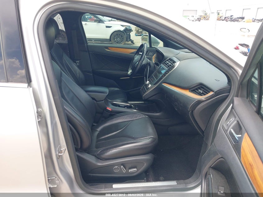 2019 LINCOLN MKC auction photo 5