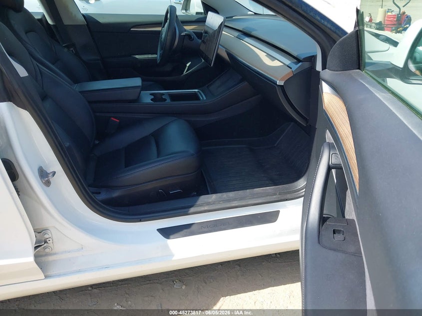 AtlanticExpress - Tesla Model 3