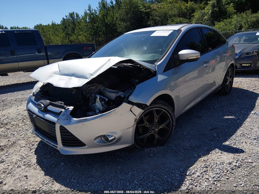 Vin: 1fadp3f29dc174537, lot: 45771679, ford focus se 20132