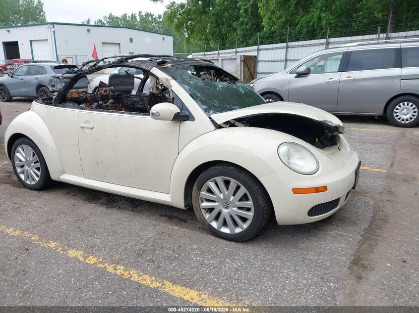 2010 Volkswagen New Beetle