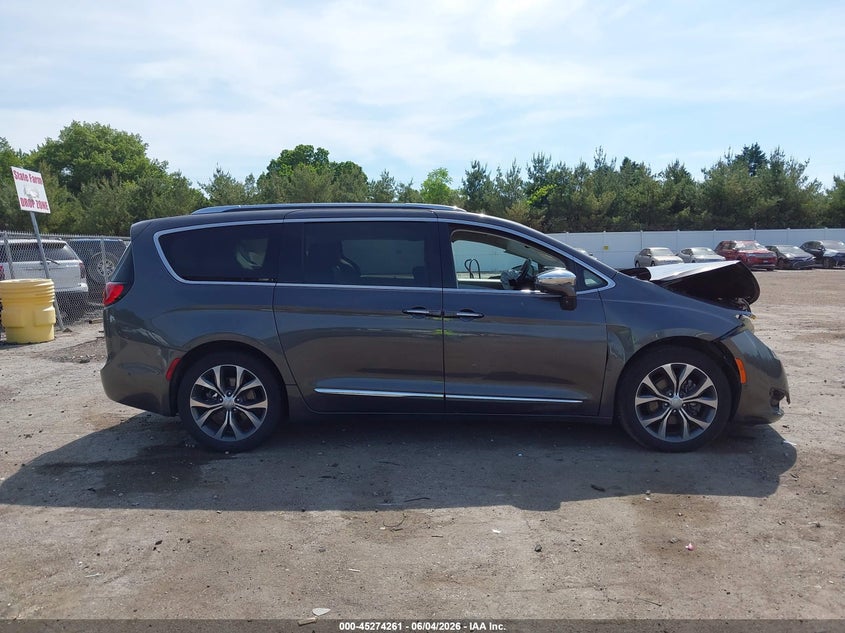 2017 Chrysler Pacifica Limited VIN: 2C4RC1GG2HR706024 Lot: 45274261