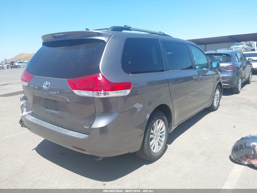 Vin: 5tdyk3dc3es480493, lot: 45772168, toyota sienna xle/limited 20144