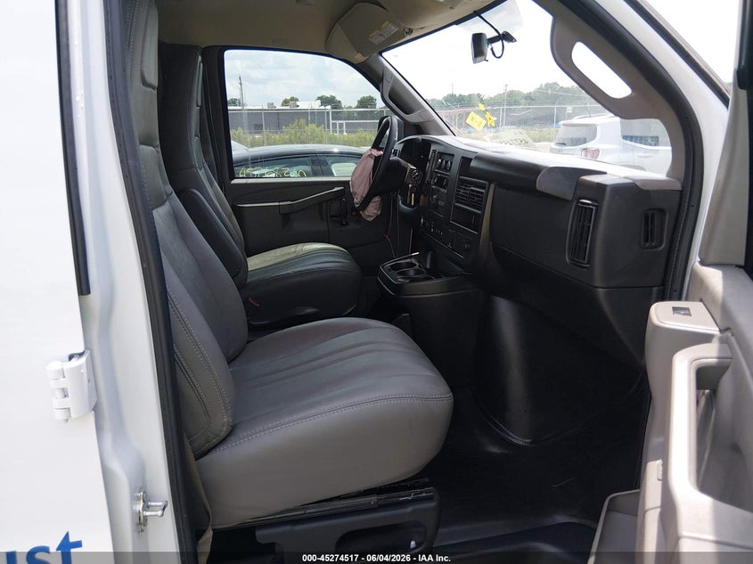 2025 GMC SAVANA CARGO auction photo 5