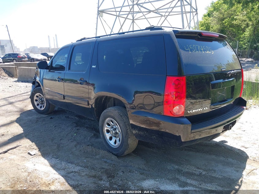 2012 GMC YUKON XL 1500 auction photo 3