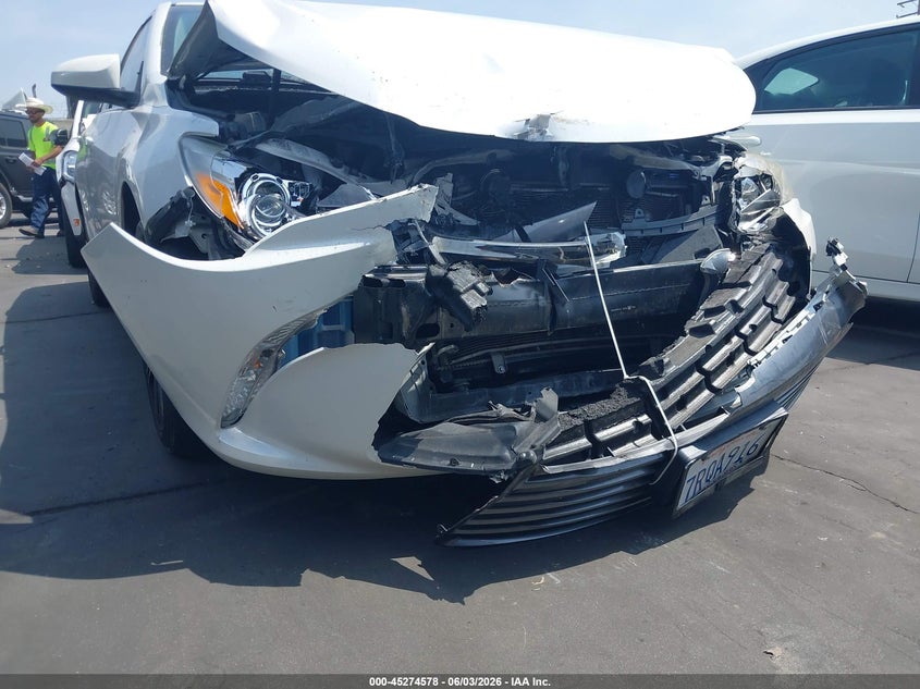 2016 TOYOTA CAMRY SE — Photo 20
