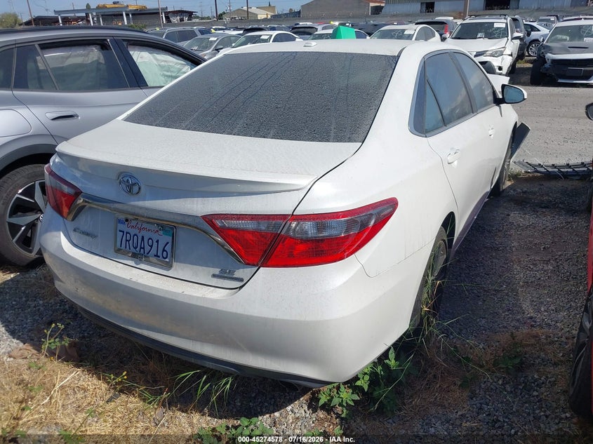 2016 TOYOTA CAMRY SE — Photo 4
