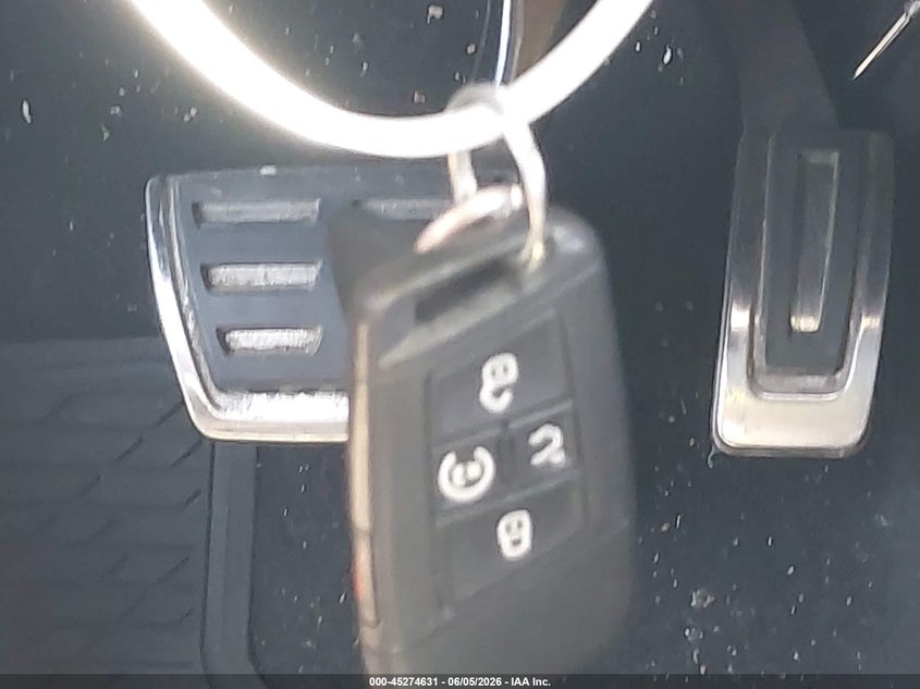2022 VOLKSWAGEN TIGUAN 2.0T SE R-LINE BLACK — Photo 11