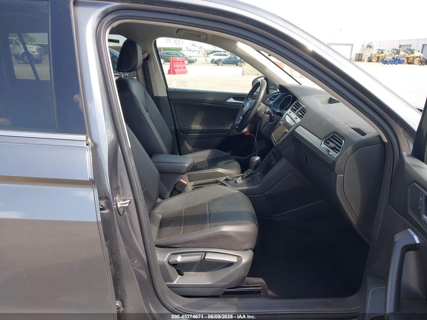 2021 VOLKSWAGEN TIGUAN 2.0L I-4 DI, DOHC, V(VIN: 3VV2B7AX5MM120405