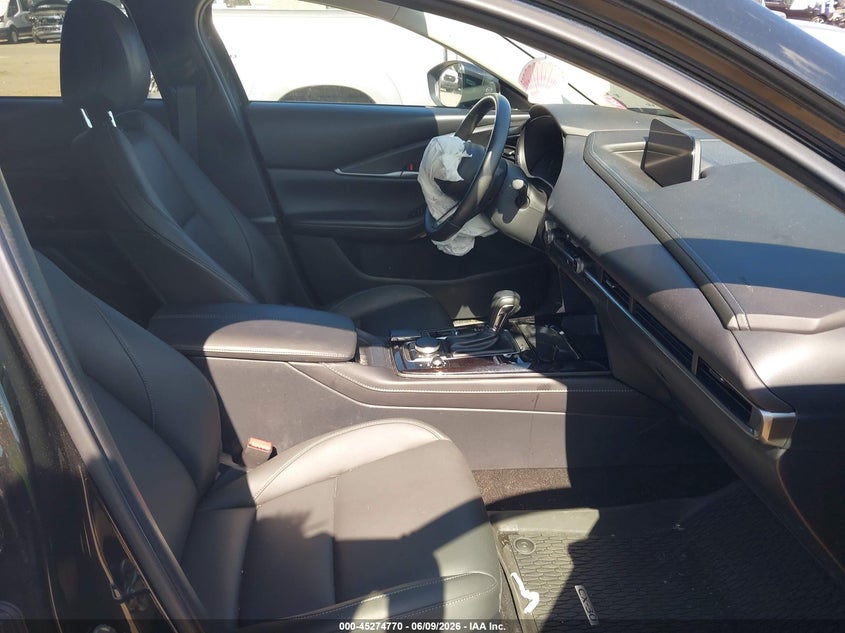 2024 MAZDA CX-30 2.5L I-4 DI, DOHC, V(VIN: 3MVDMBBM5RM691973
