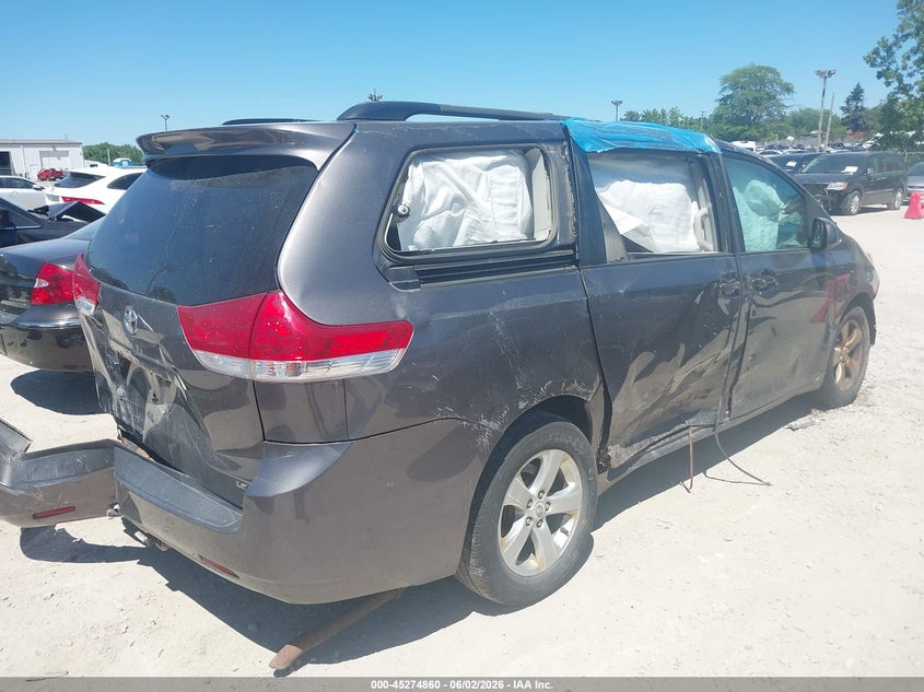 Vin: 5tdkk3dc0bs174028, lot: 45772684, toyota sienna le v6 20114