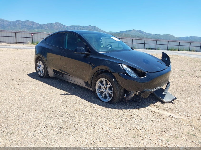 Vin: 7saygaee7nf505148, lot: 45773042, tesla model y long range dual motor all-wheel drive 2022 img_1