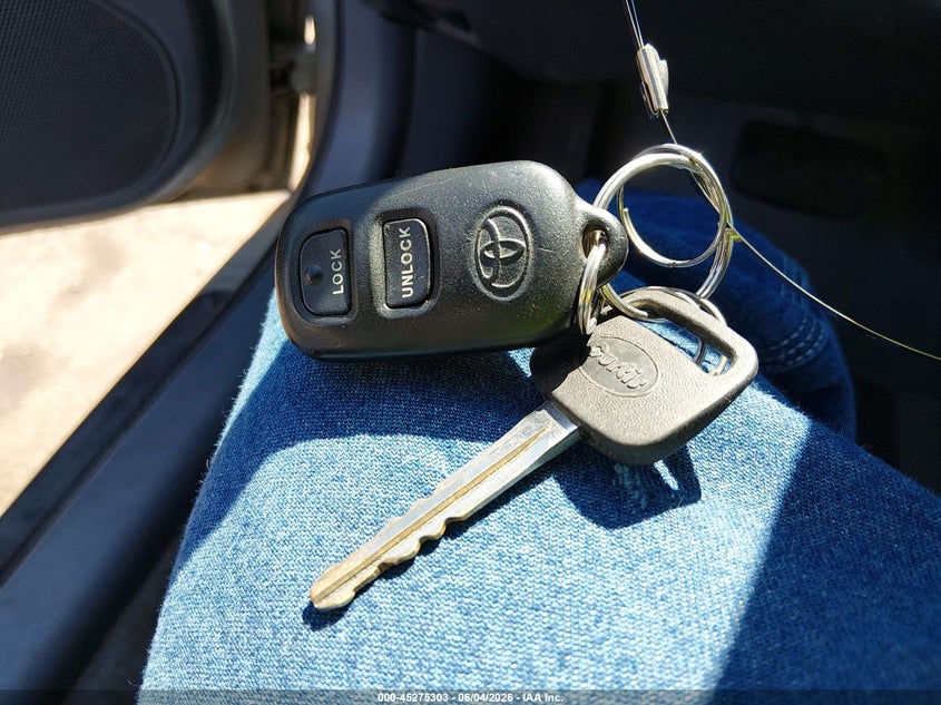 2000 Toyota Camry Le VIN: 4T1BG22K2YU656991 Lot: 45275303