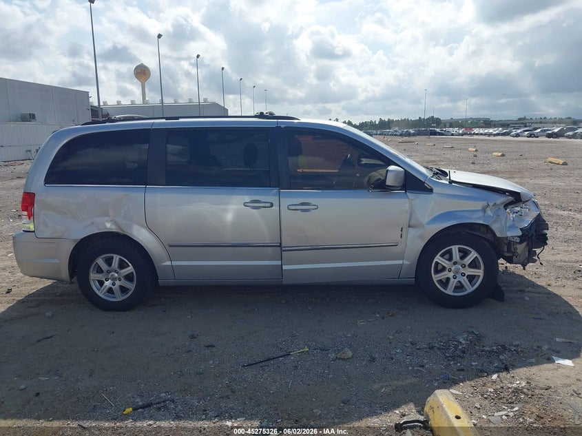 2009 Chrysler Town & Country Touring VIN: 2A8HR541X9R549127 Lot: 45275326