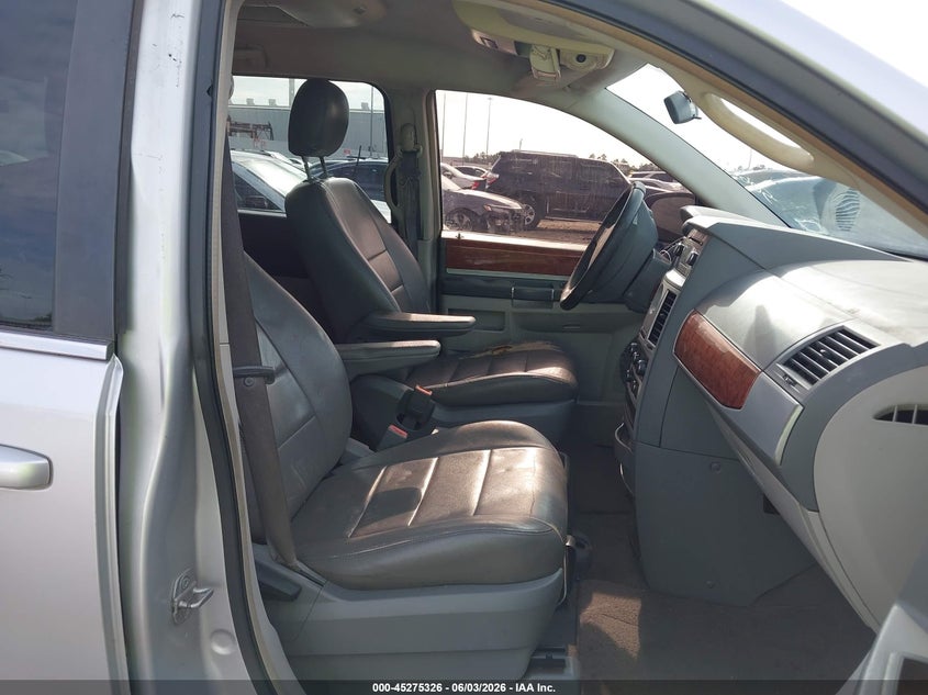 2009 Chrysler Town & Country Touring VIN: 2A8HR541X9R549127 Lot: 45275326