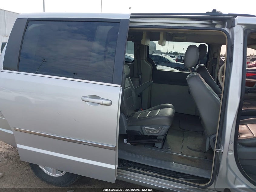 2009 Chrysler Town & Country Touring VIN: 2A8HR541X9R549127 Lot: 45275326