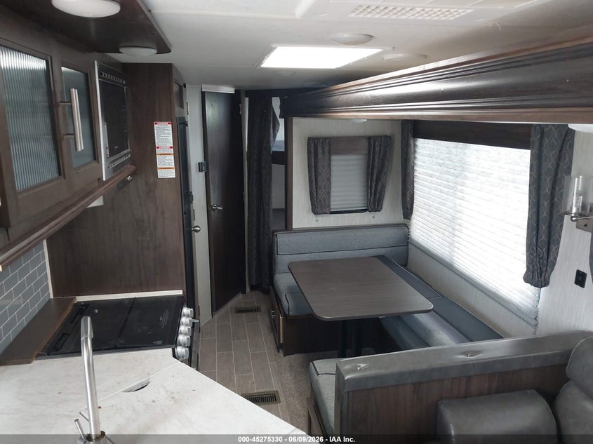 2020 FOREST RIVER CHEROKEE auction photo 8