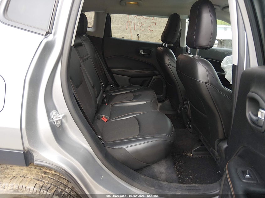 2019 JEEP COMPASS auction photo 8