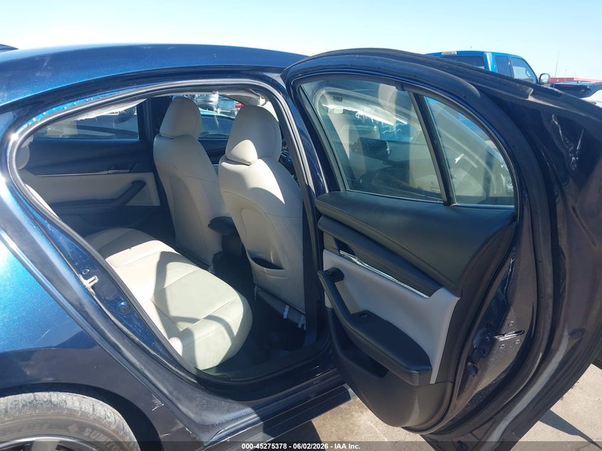 2020 Mazda Mazda3 Preferred Package VIN: 3MZBPADL5LM127629 Lot: 45275378