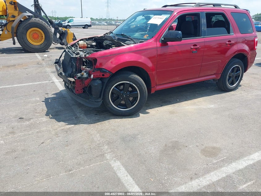 1FMCU0D71CKC40574 2012 Ford Escape 2.5 Xlt red