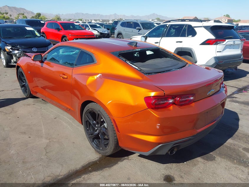 Vin: 1g1fc1rs8p0131370, lot: 45773801, chevrolet camaro rwd  2lt 20233