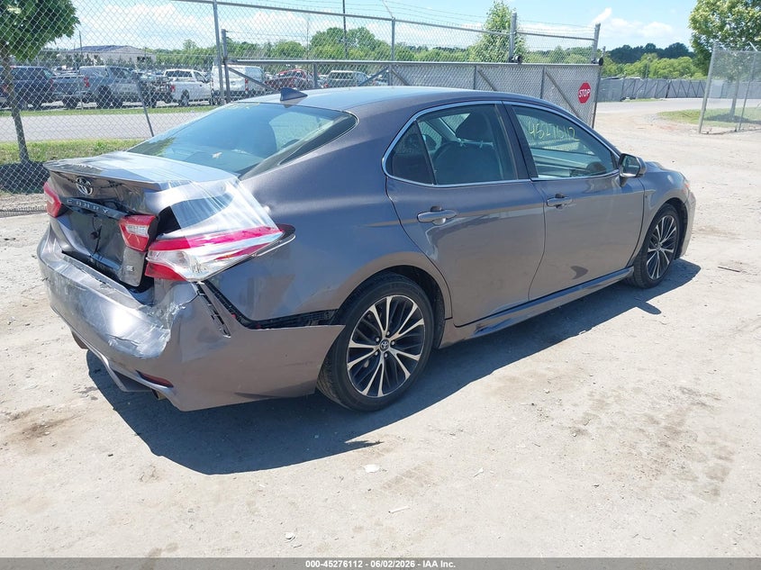 Vin: 4t1g11akxlu354893, lot: 45773936, toyota camry se 20204