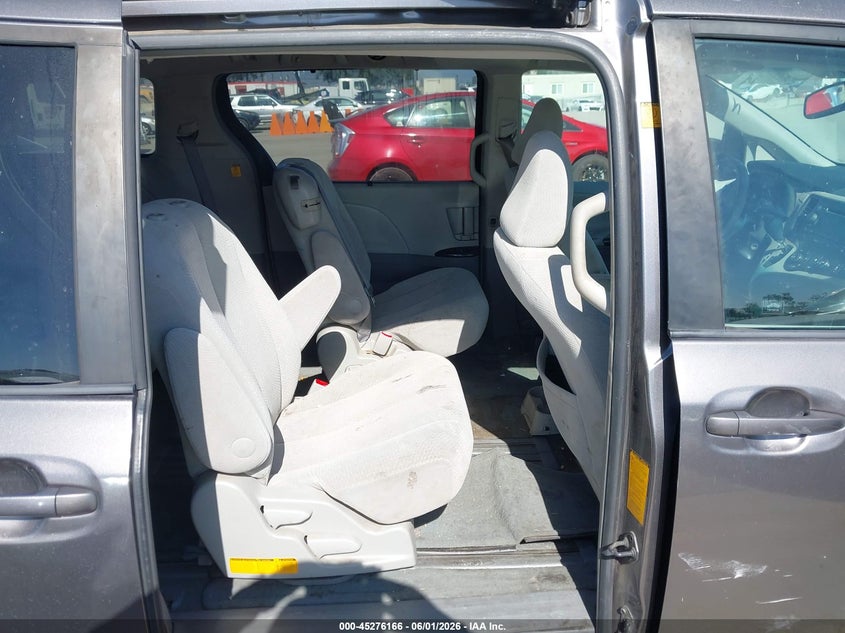 2011 TOYOTA SIENNA VAN 3.5L V-6 DOHC, VVT, 265HP