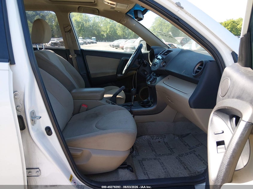 AtlanticExpress - Toyota RAV4