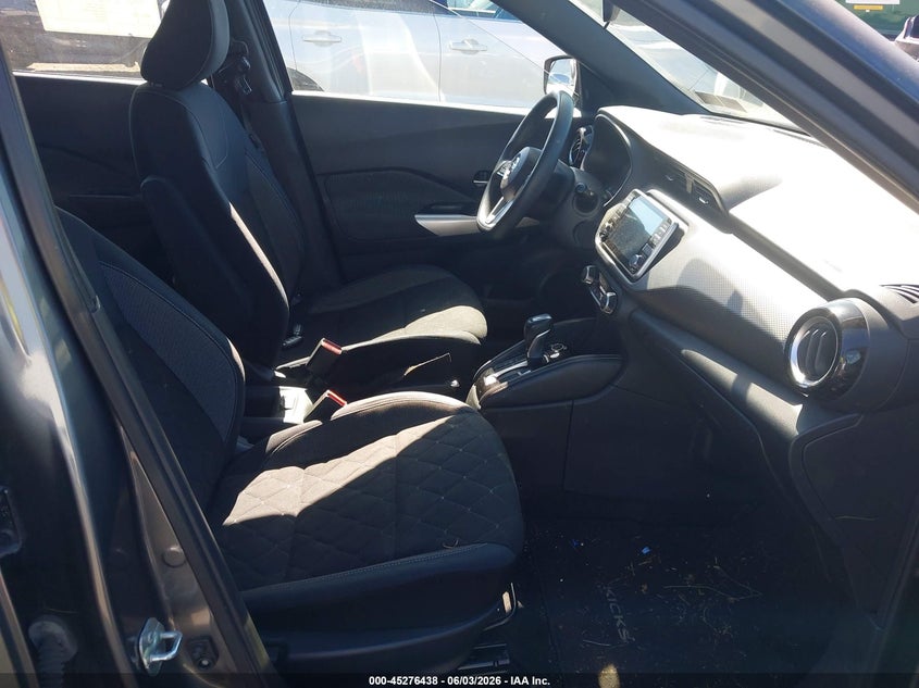VIN 3N1CP5CU3JL509169 2018 NISSAN KICKS SV