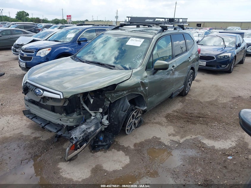 Vin: jf2skajc9lh608351, lot: 45774355, subaru forester premium 20202