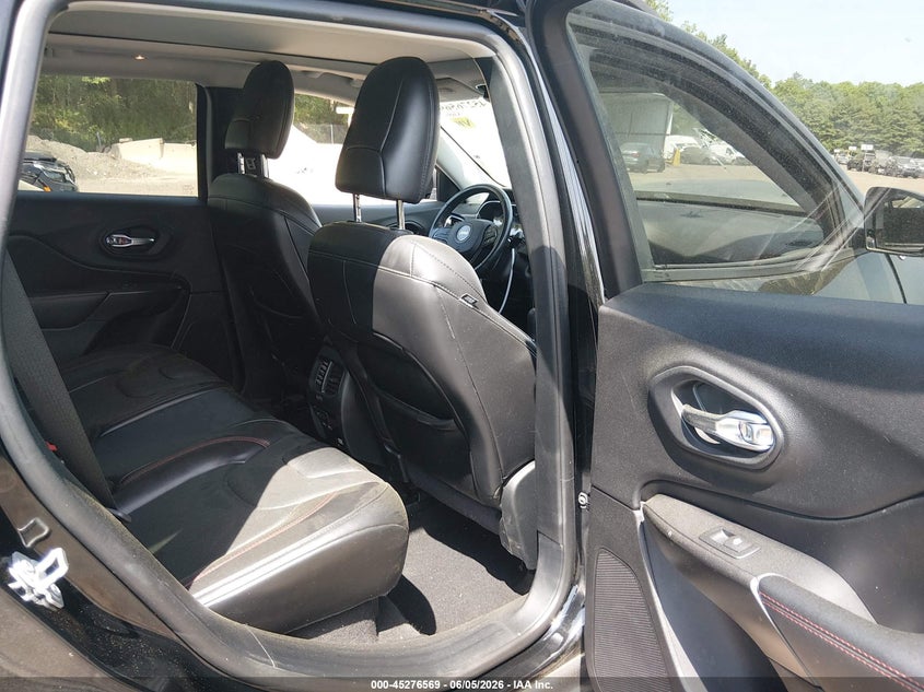 2020 JEEP CHEROKEE auction photo 8