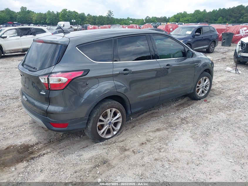 Vin: 1fmcu0gdxhuc39341, lot: 45774418, ford escape se 20174