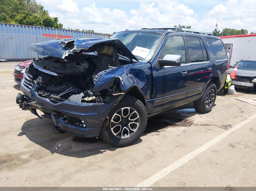 2017 LINCOLN NAVIGATOR auction photo 2