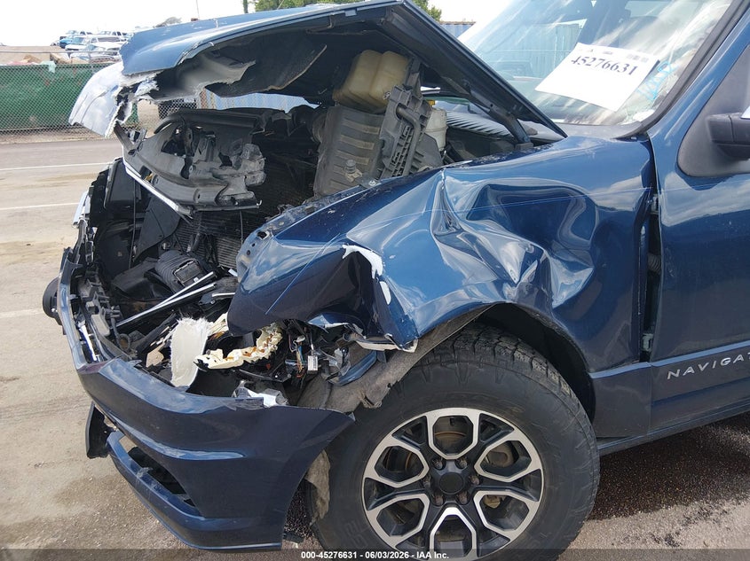 2017 LINCOLN NAVIGATOR auction photo 6