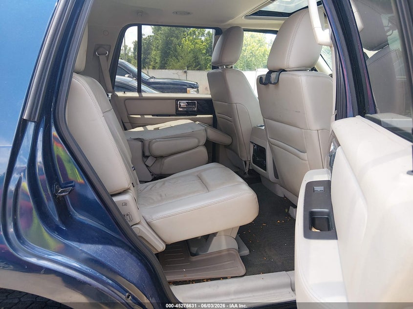 2017 LINCOLN NAVIGATOR auction photo 8