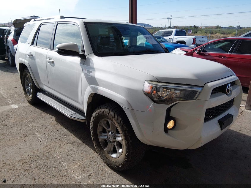 2018 TOYOTA 4RUNNER SR5 PREMIUM — Photo gallery